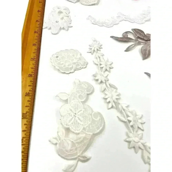 21 PC FLoral Heart Sewon Iron On Patches Applique Mixed Variety Assorted NEW - Picture 7 of 10